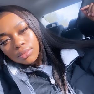 Meet your Posher, Mya